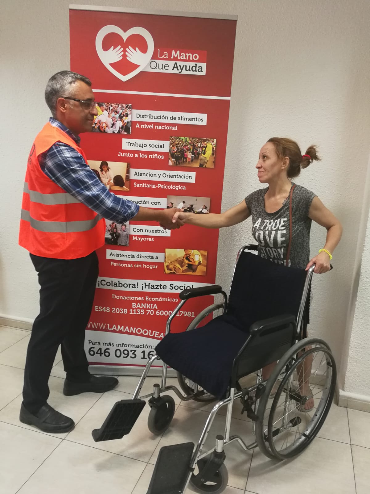 Donación de una silla de ruedas